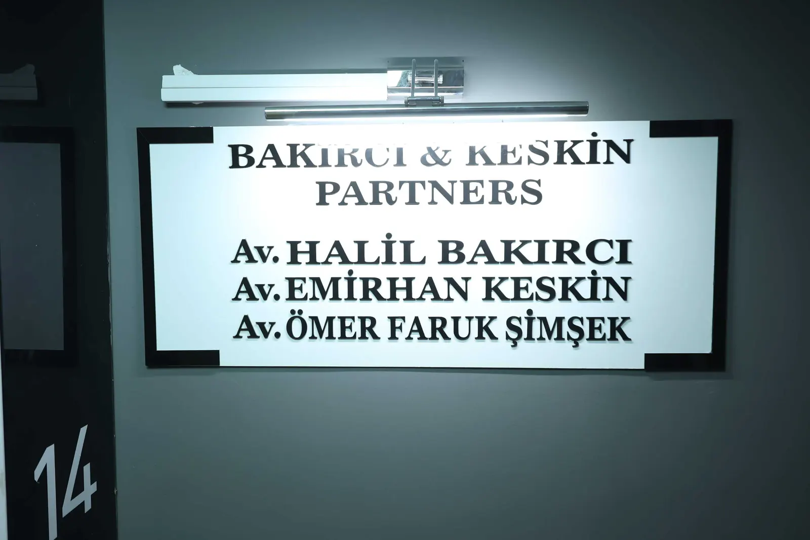 1782756938-191060de61af1d20 Mersin’de ihtiyaç nedeniyle kiracı tahliyesi dava sürecini inceleyen avukat