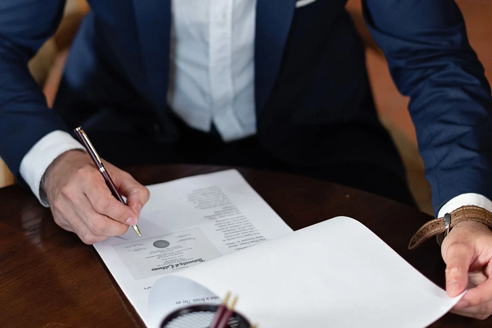 Sahte diploma ve resmî belge cezası